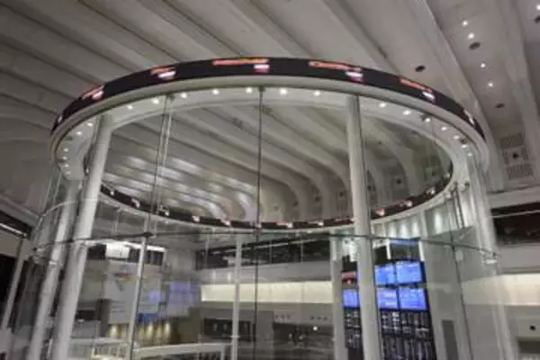 東証最高値、6万円に迫る　1384円高、3日続伸