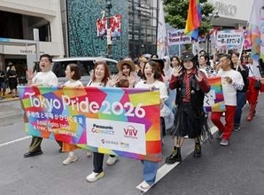 1万5千人がLGBTQパレード　渋谷、「自分らしく生きる」訴え
