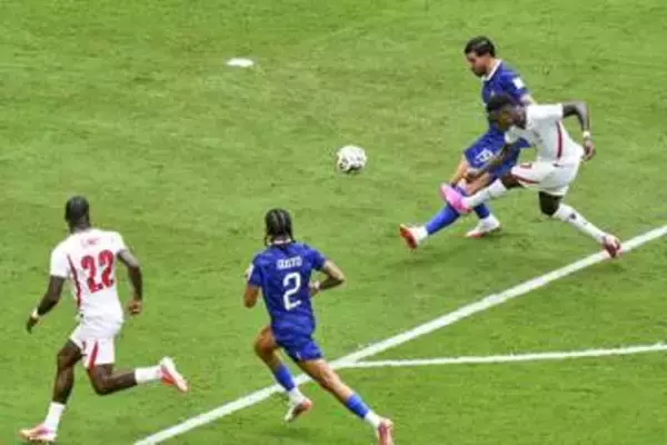 フランス4―6イングランド　イングランドが乱打戦制す