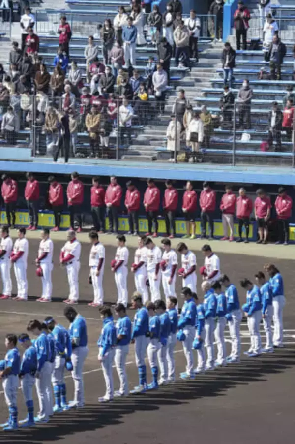 プロ野球楽天が静岡で黙とう　三木監督「東北の力になる」