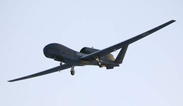 自衛隊、グローバルホーク捜索続行　鳥取沖、通信状況解明急ぐ