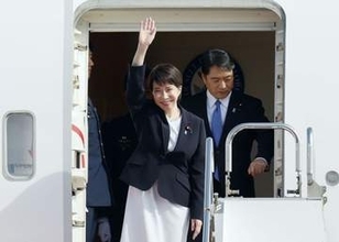 首相、日米会談終え帰国　10月召集臨時国会へ準備