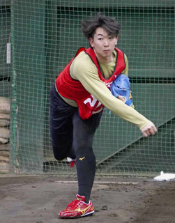 楽天・伊藤樹、本拠地で投球練習　ドラフト2位新人、17球