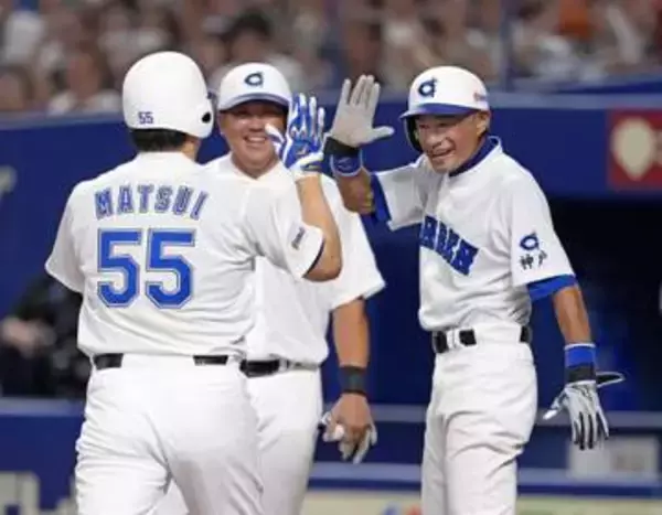 イチローさんチーム、女子と対戦　松井さん、ゲストで今年も参加