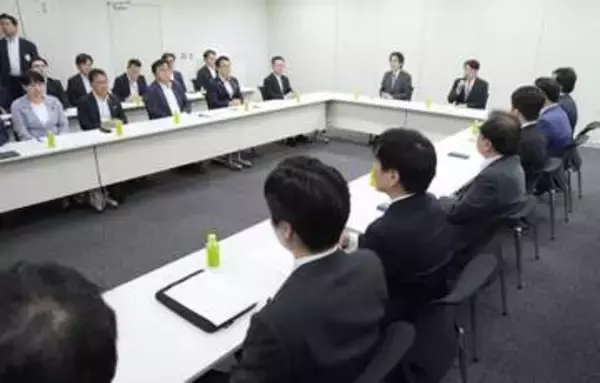 食料品の消費減税、首相近く判断　社会保障国民会議、意見集約断念