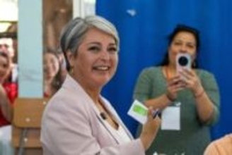 チリ大統領選、12月決選投票へ　左右両派の対決、対米関係争点