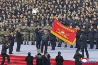 金正恩氏「党大会は目前」　軍事パレード準備動向も