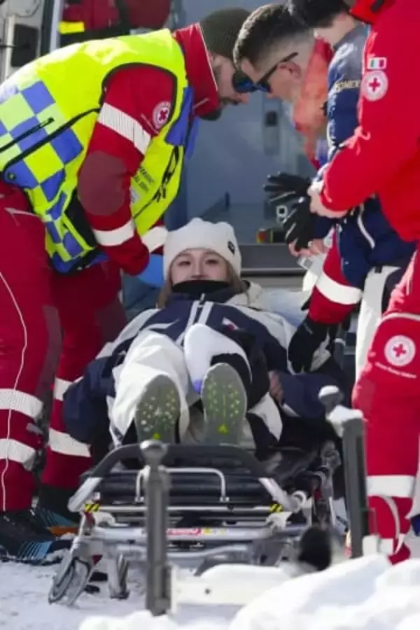 近藤心音、試合に出ず帰国　左膝けが、フリースタイルスキー