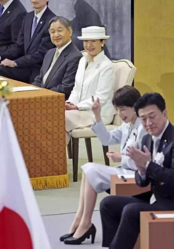 天皇お言葉なしに疑問の声　昭和式典「総合的に勘案」