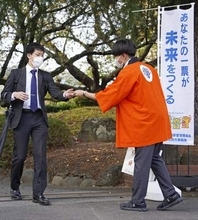 福島知事選投票率、14P超低下　原発被災12市町村で事故後