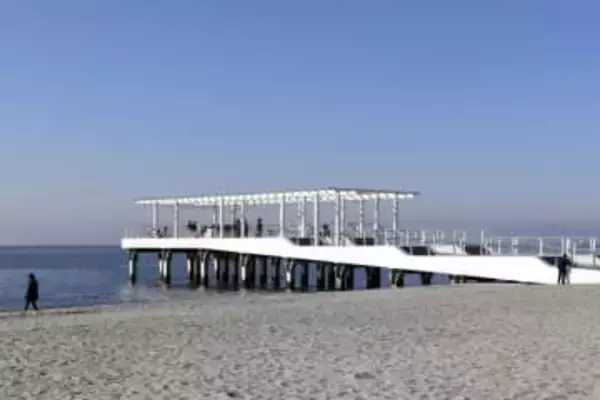 白い砂浜、飛び出たデッキ…千葉に次々誕生　海浜公園リニューアル、公民連携でコスト減