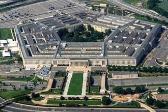 米国防総省の一部封鎖　危険物処理班が対応