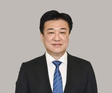 養子皇族の子に皇位継承資格　官房長官「現行の皇室典範適用」