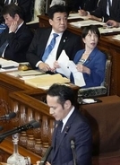 首相、農相の任命責任を認める　発言は「不適切」、更迭は否定