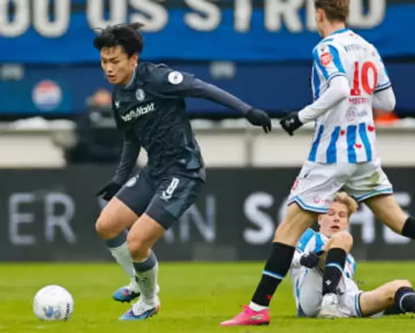 上田綺世が先制点アシスト　サッカーのオランダ1部