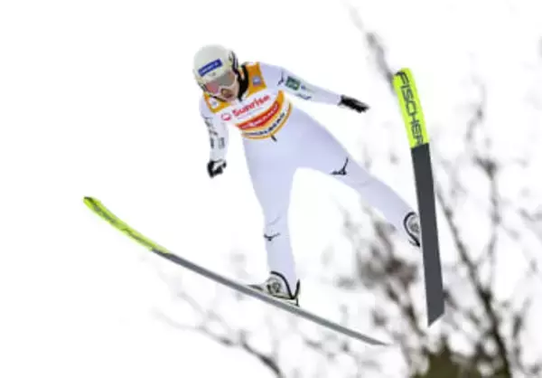 丸山が5勝目、勢藤6位　W杯ジャンプ女子第9戦