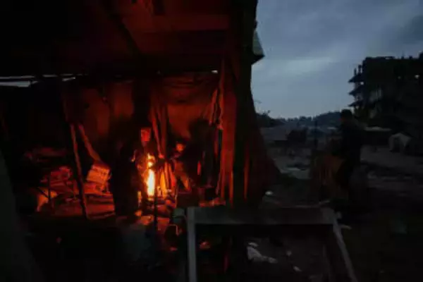 ガザ、嵐や寒さで10人超死亡　戦闘で破壊、悪天候に脆弱