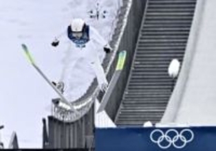 前半は山本3位、渡部暁11位　ノルディック複合・11日