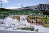 「イオンモール熊本に献花台　爆発犠牲者悼み、復旧願う」の画像1