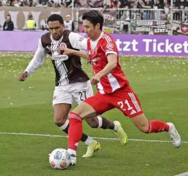 伊藤洋輝、後半途中に退く　サッカーのドイツ1部