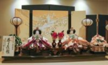 「おひなさま同士」で祝う節句　人形工房、願いを受けて製造