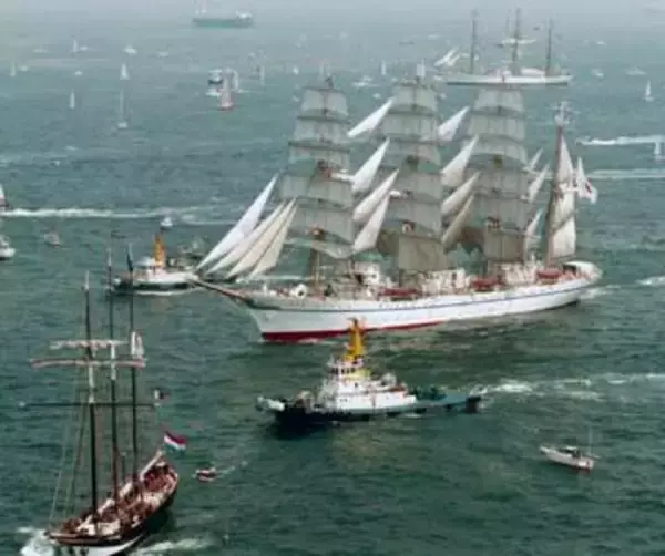 ＜あのころ＞大阪築港百周年でパレード　29年前の4月29日