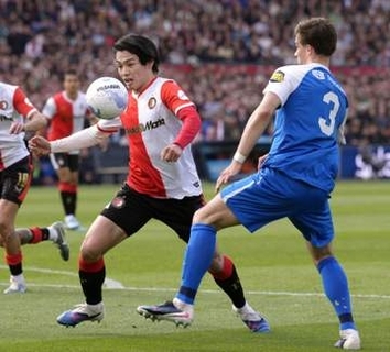 上田綺世は終盤まで、渡辺剛フル　サッカーのオランダ1部リーグ