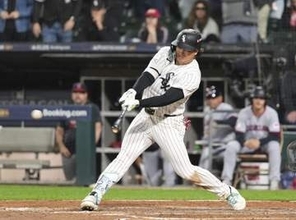 ホワイトソックス敗れ第5戦へ　村上は1安打1打点