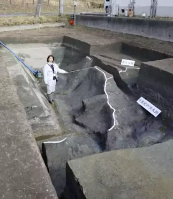 「卑弥呼の墓」に築造時渡り土堤　箸墓古墳、古代中国の神仙思想か