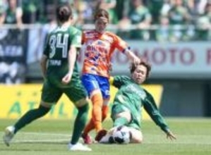 WEリーグ、日テレ東京Vは勝つ　今季限り引退の岩清水が決勝PK