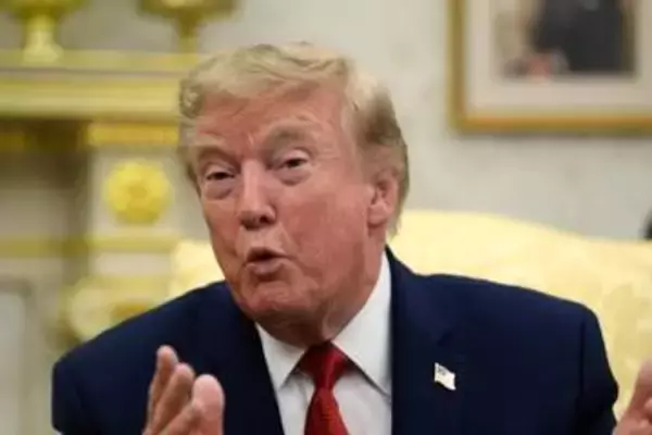 トランプ氏、仲介オマーンに矛先　交渉停滞で「爆撃」と威嚇