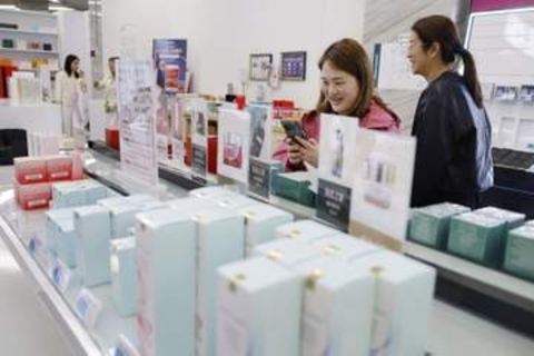中国、国産化粧品が人気で急成長の街　男性消費も増え、市場が大きく転換