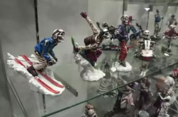 怖いだけじゃない「骸骨」の魅力発信　兵庫・尼崎のシャレコーベ・ミュージアム