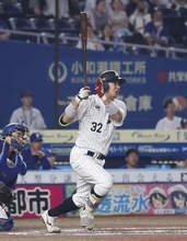 ロ3―2中（11日）　佐藤がサヨナラ打