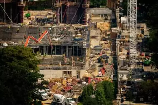 宴会場の建設継続申し立て　米政権、最高裁に