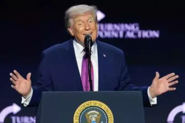 トランプ氏、若者票固め　中間選挙にらみ演説