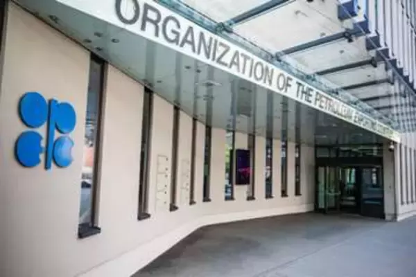 OPECプラス、生産枠拡大合意　3カ月連続、UAE脱退後も協調