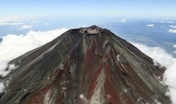 富士山6合目に7歳男児置き去り　父親「8時間ここで待て」と命令