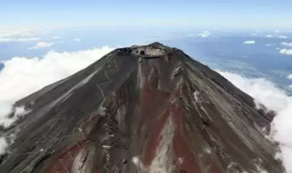 富士山6合目に7歳男児置き去り　父親「8時間ここで待て」と命令
