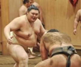 横綱大の里、相撲取る稽古を再開　左肩痛からの再起、初場所へ意欲
