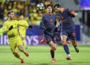 インテル、第1戦は敗れる　サッカー欧州CLプレーオフ