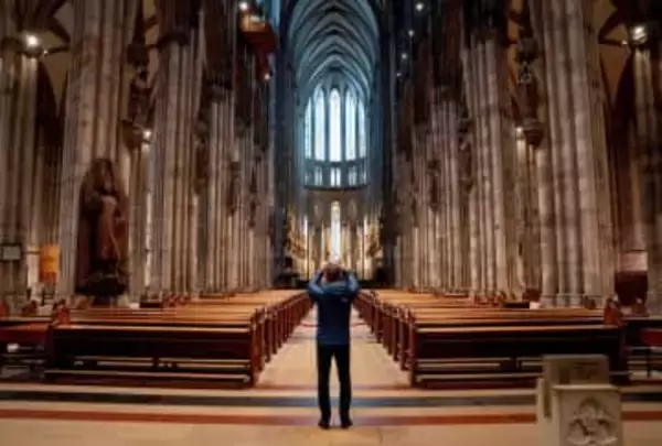 ケルン大聖堂入場料徴収へ　今年後半、維持費増え