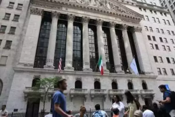 NY株反発、最高値更新　原油下落好感、182ドル高