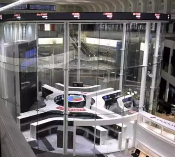 東証、午前終値は5万8162円　米イラン協議再開の可能性