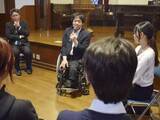 「尼崎脱線で両脚失った男性が講演　犠牲者のため「前向く」」の画像1