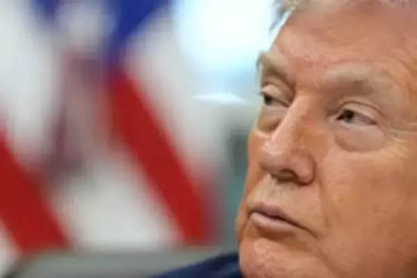 トランプ氏、衝突停止要求　タイ、カンボジア両首脳に