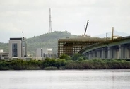 北朝鮮、中国国境に税関を建設　中朝鴨緑江大橋、開通へ大詰めか