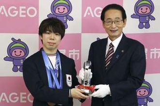 フィギュア佐藤駿選手に市栄誉賞　埼玉・上尾「さらに高み目指す」