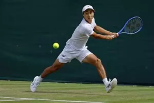 望月慎太郎、初の3回戦進出　ウィンブルドン、47位に勝つ