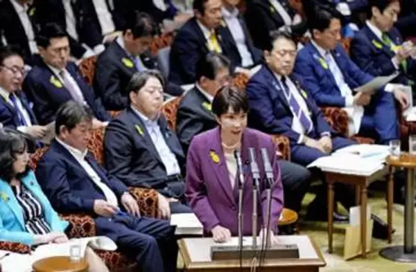 養子の子「天皇になり得る」　首相、皇位継承に言及